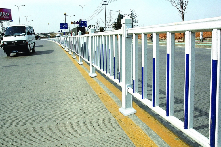 市政護(hù)欄網(wǎng)廠家