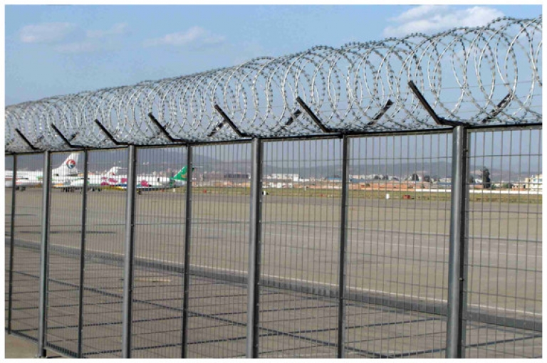 刀刺防攀爬監(jiān)獄護欄網(wǎng)