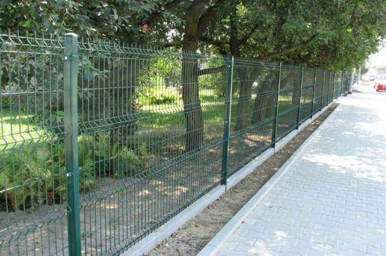 鐵絲網(wǎng)圍欄網(wǎng)