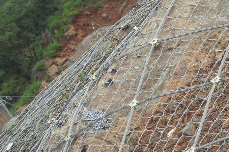 柔性邊坡防護網(wǎng)