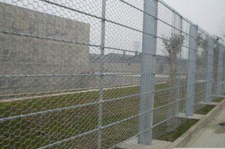 鋼絲繩防護網(wǎng)